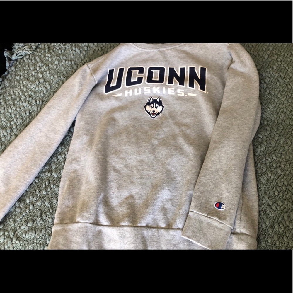 uconn vintage crew neck